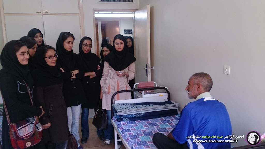 بازدید دانشجویان هپکو اراک از سالمندان - انجمن آلزایمر استان مرکزی